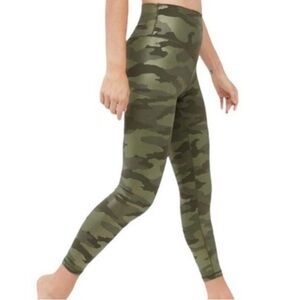 Aerie Real Me 7/8 High Rise Camouflage Leggings Medium